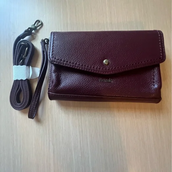 The Sak Bags Nwot The Sak Leather Burgundy Small Crossbody Purse Wallet Wristlet Poshmark